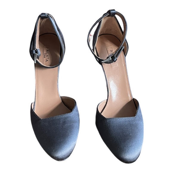 Alaia Grey Satin and Pink Crocodile Ankle Strap Heels. Size 6.5 NWOT NEVER WORN - Picture 3 of 9